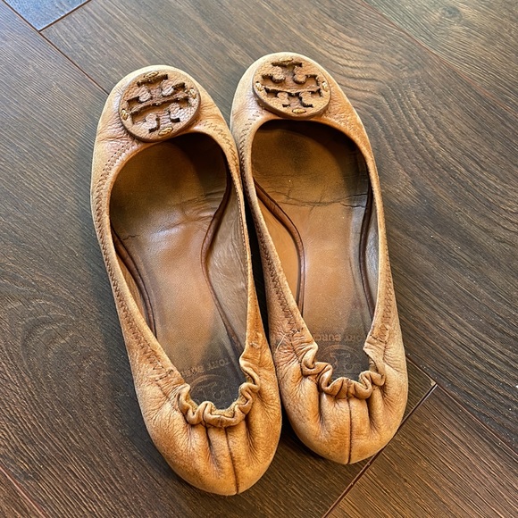 Authentic Tan/ Brown Tory Burch Flats 7.5 - Picture 3 of 6